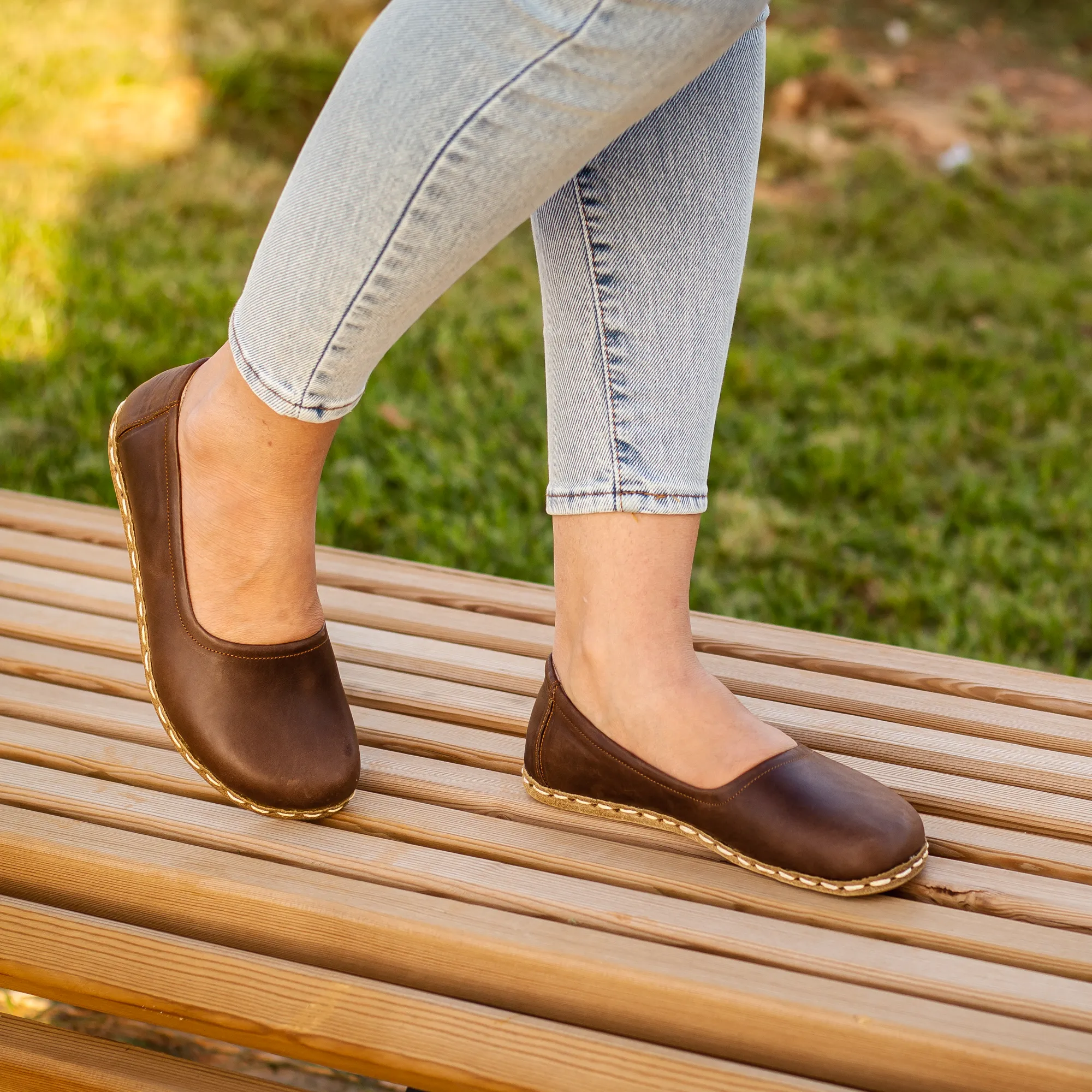 Handmade Barefoot Leather Shoes for Women in Classic Crazy Brown