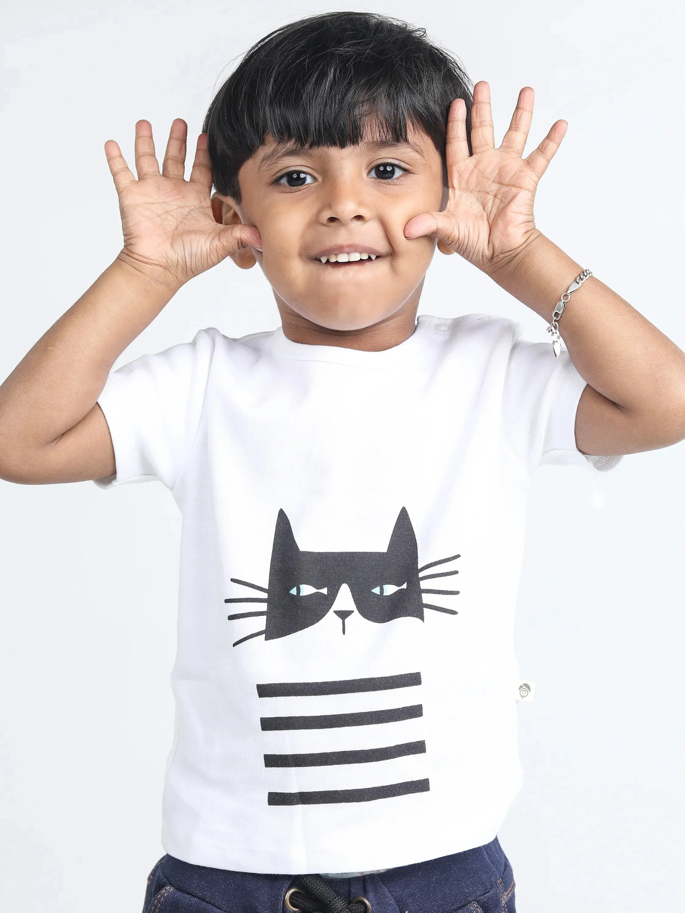 MEOW GRAPHIC TEE