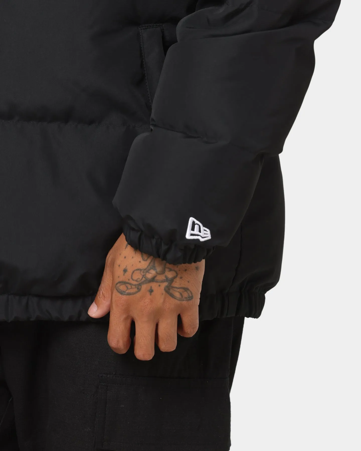 New Era Los Angeles Dodgers Paisley Puffer Jacket Black