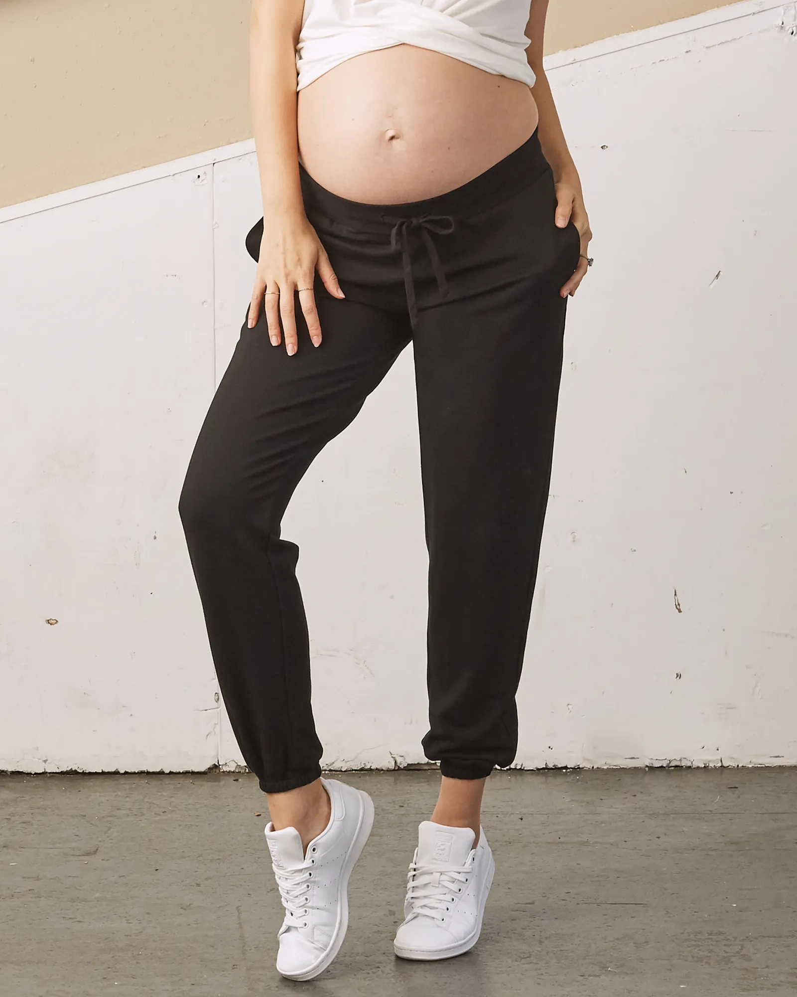 Peta Low Waist Maternity Jogger Pants- Black