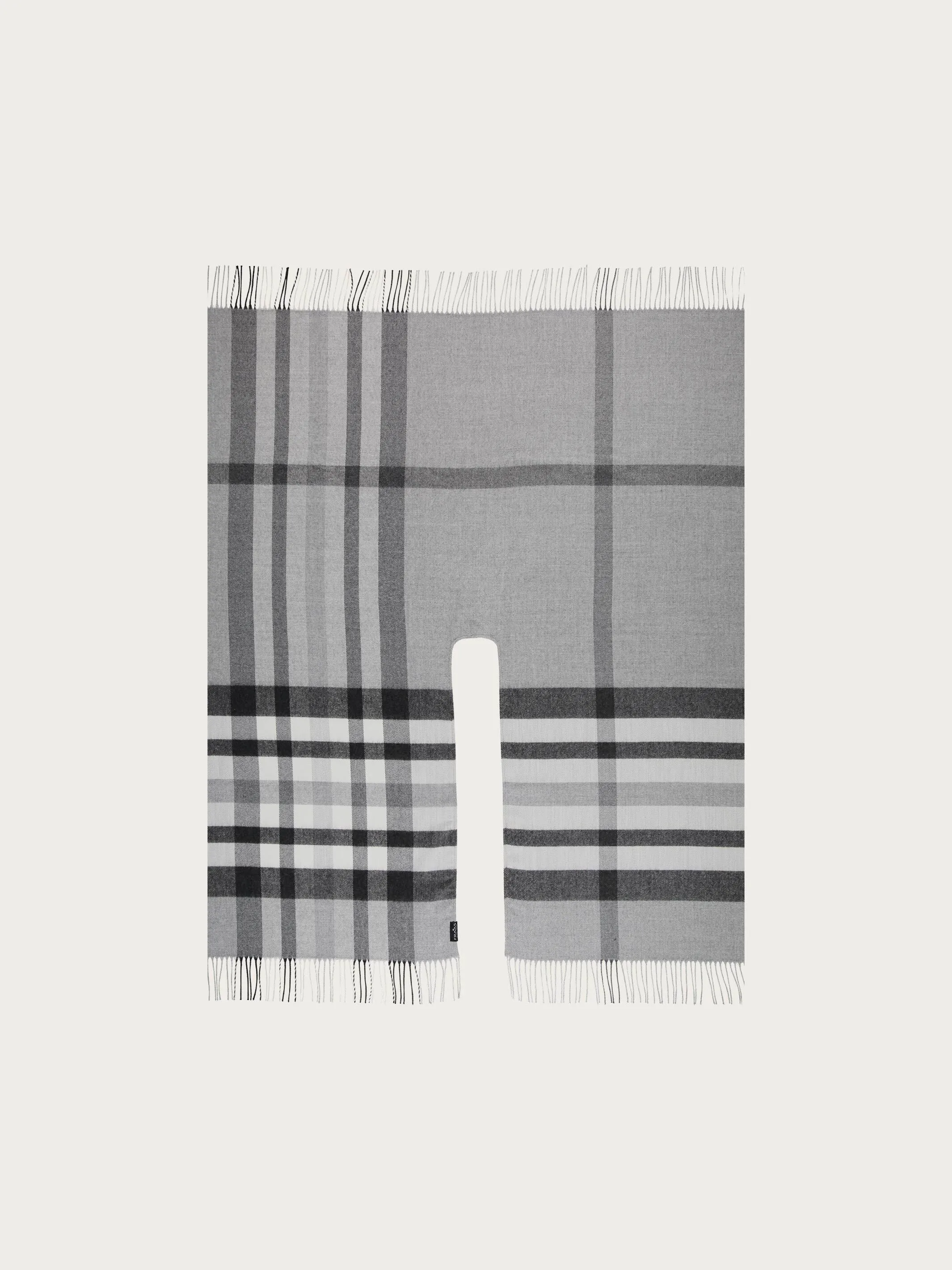 Poncho mit FRAAS Plaid Karo aus Polyacryl - Made in Germany