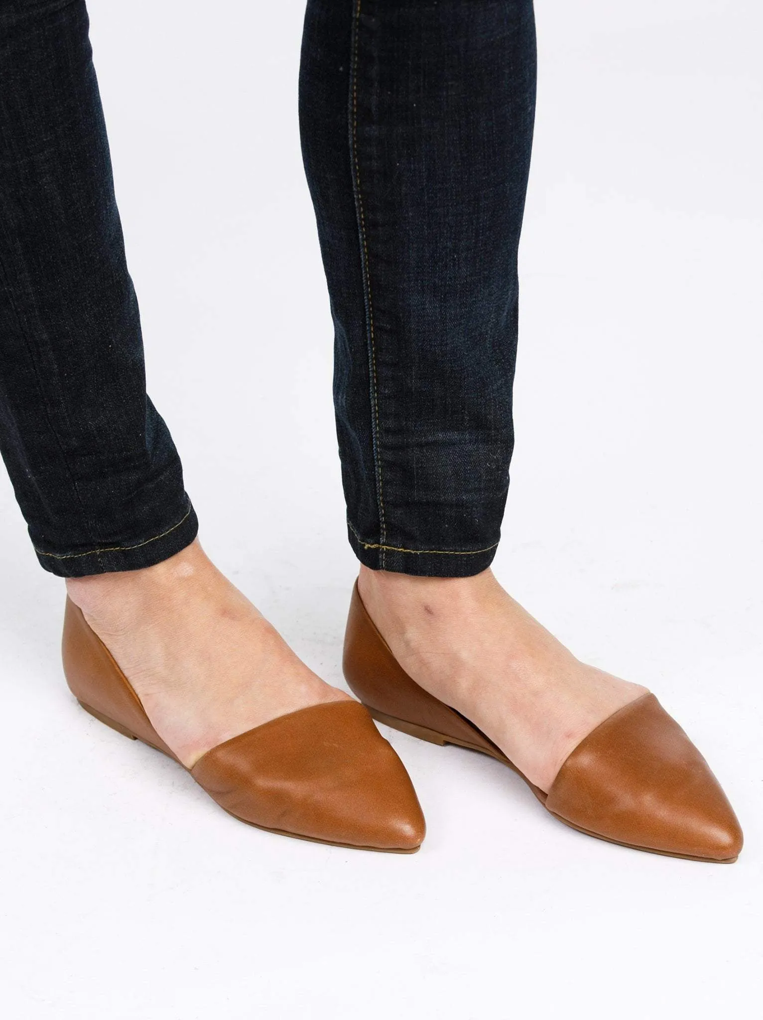 Sarai Pointed Flat